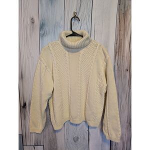 Wainscott Cream Color Heavy Ribbed Mock Neck Ribbed Sweater Size M Cozy Winter